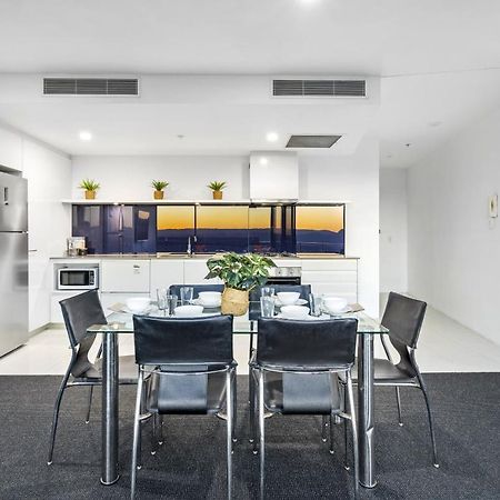 Kids Stay Free In Hinterland View 1 Bedroom Spa Apartment At Circle On Cavill - Q Stay 골드코스트 외부 사진