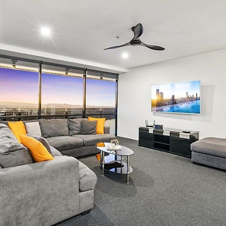 Kids Stay Free In Hinterland View 1 Bedroom Spa Apartment At Circle On Cavill - Q Stay 골드코스트 외부 사진